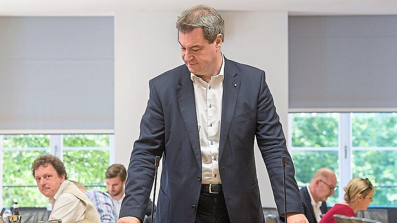 Wie sein Vorgänger Seehofer am Donnerstag erscheint auch Ministerpräsident Söder am Freitag überpünklich im Untersuchungsaussschuss.