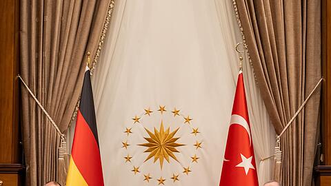Als Merz vor elf Monaten von Erdogan empfangen wurde, war die Sitzordnung eine andere. (Archivbild)