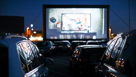 Ein Autokino auf der Theresienwiese? Das scheint erstmal unrealistisch. (Symbolbild)