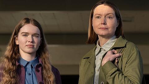 Mutter und Tochter aus "Carrie": Samantha Sloyan (r.) und Summer H. Howell.