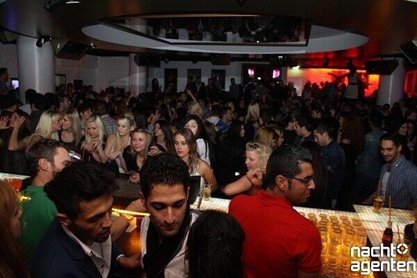 Garden & Restaurant im Crown?s Club am Samstag (07.01.2012). Noch mehr Fotos unter: www.nachtagenten.de.