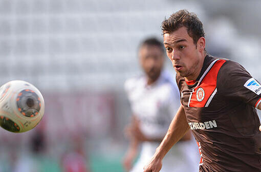 Sebastian Schachten verletzte sich im Spiel des FC St. Pauli gegen Besiktas Istanbul.