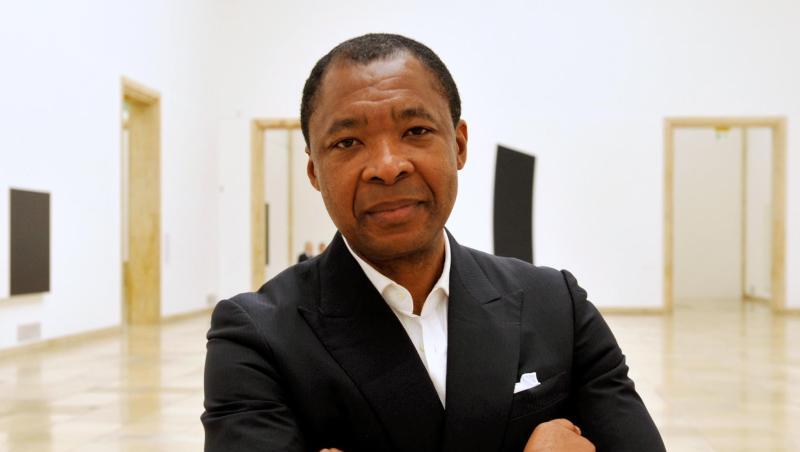 Okwui Enwezor 2011 im Münchner Haus der Kunst.