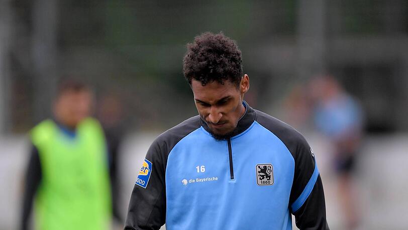 Kevin Goden hatte seit seiner Verpflichtung im Sommer immer wieder Rückschläge zu verkraften und wartet bei den Löwen noch auf seinen Durchbruch. Kevin Goden hatte seit seiner Verpflichtung im Sommer immer wieder Rückschläge zu verkraften und wartet bei den Löwen noch auf seinen Durchbruch.