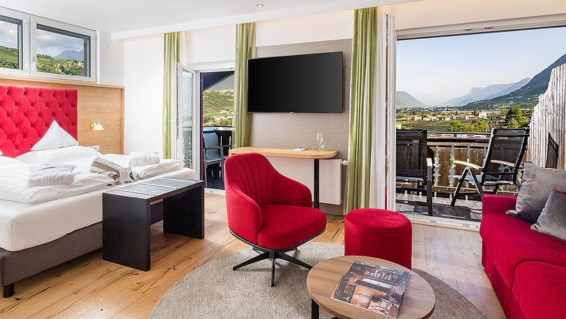 Genießen Sie unsere luxuriösen, neu erbauten Wellnesssuiten. Genießen Sie unsere luxuriösen, neu erbauten Wellnesssuiten.