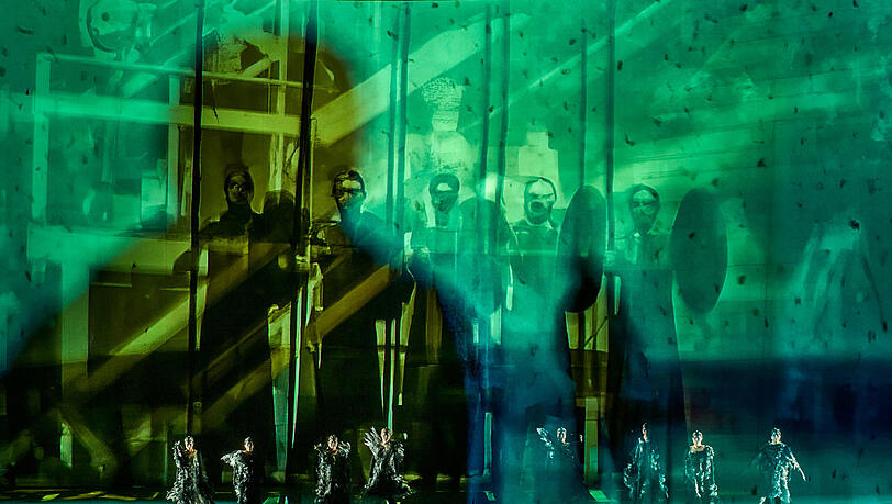 Szene aus der „Walküre“ des Bayreuther KI-„Rings“ Szene aus der „Walküre“ des Bayreuther KI-„Rings“