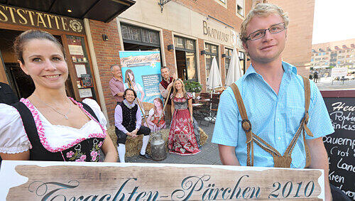 Deftige Krachlederne treffen auf fesche Dirndl: die Veranstalter der Nürnberger Trachten-Show am 11. September. Deftige Krachlederne treffen auf fesche Dirndl: die Veranstalter der Nürnberger Trachten-Show am 11. September.