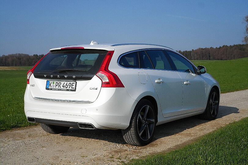 Der Volvo V60 D6 Twin Engine ist ein ganz normaler Kombi der unteren Mittelklasse - und mit einen Diesel- und einen Elektromotor ein zukunftsweisendes Plug-in-Hybrid-Fahrzeug.