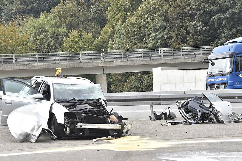 Nach dem schweren Unfall war die A99 zwischen Haar und dem Kreuz München-Nord für mehrere Stunden gesperrt.