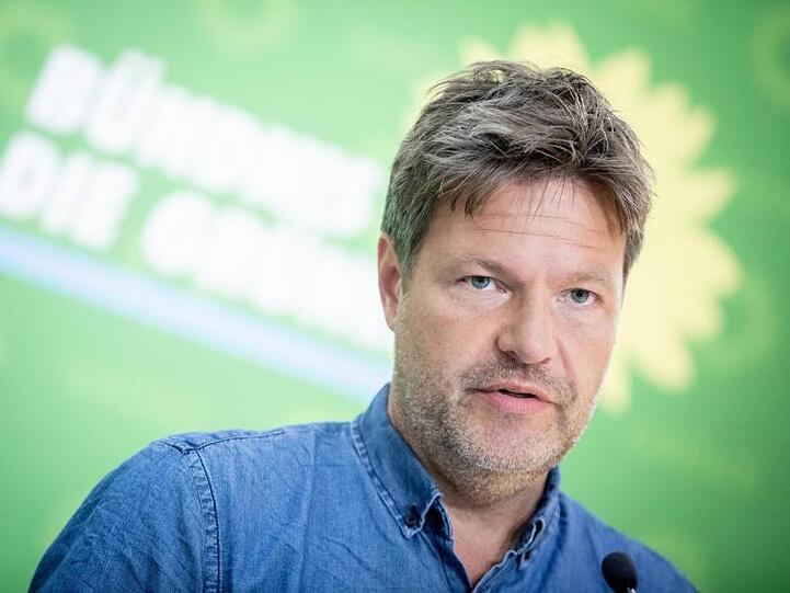 Grünen-Chef Robert Habeck: "Müssen die Vergangenheit teurer machen und die Zukunft günstiger."