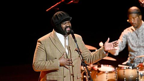 Gregory Porter in der Isarphilharmonie: "Everything is alright in my country, you know this!", sagte er ironisch.