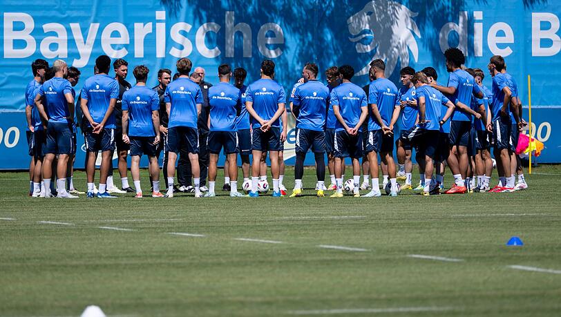 Der TSV 1860 München ist in das Sommertraining gestartet. Der TSV 1860 München ist in das Sommertraining gestartet.