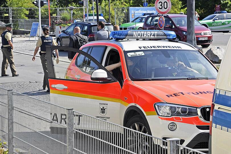 Bei der Schießerei wurden vier Menschen verletzt.