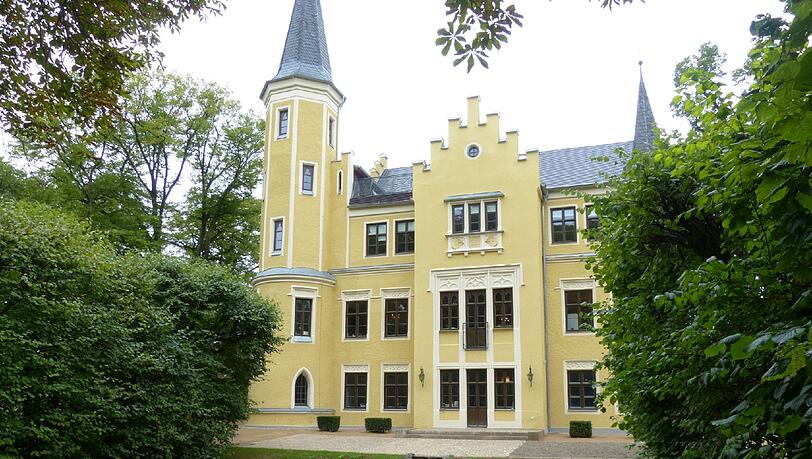 Perfekte Kulisse für ein Konzert: Schloss Freiham. Perfekte Kulisse für ein Konzert: Schloss Freiham.