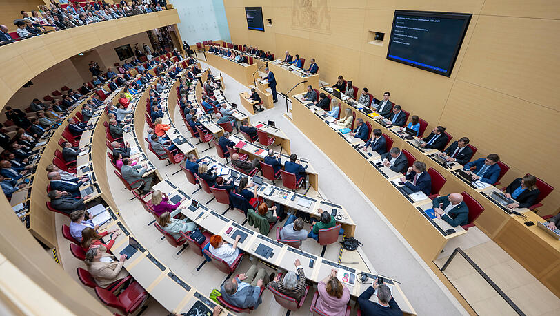 Blick in den Landtag während der Regierungserklärung. Söder gibt sich ungewohnt selbstkritisch. Blick in den Landtag während der Regierungserklärung. Söder gibt sich ungewohnt selbstkritisch.