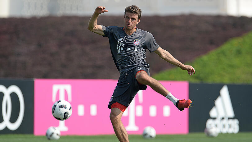 Thomas Müller gewährt einen Einblick in den Kabinen-Alltag des Rekordmeisters.