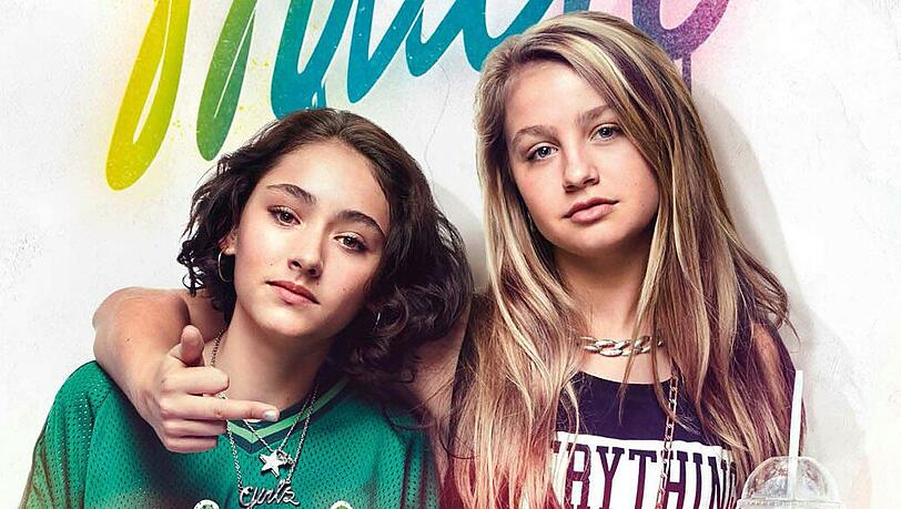 "Tigermilch" (2017) erzählt von Jameelah (Emily Kusche, links) und Nini (Flora Li Thiemann), die in einem heißen Berliner Sommer viel schneller erwachsen werden, als ihnen lieb sein konnte.