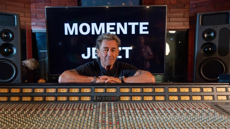 Peter Maffay, Sänger, stellt in seinem Musikstudio sein neues Album "Jetzt" vor. Foto: Peter Kneffel/Archiv Peter Maffay, Sänger, stellt in seinem Musikstudio sein neues Album "Jetzt" vor. Foto: Peter Kneffel/Archiv