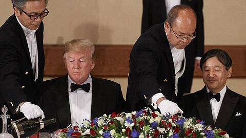 Donald Trump und Kaiser Naruhito von Japan während des Staatsbanketts im Kaiserpalast.