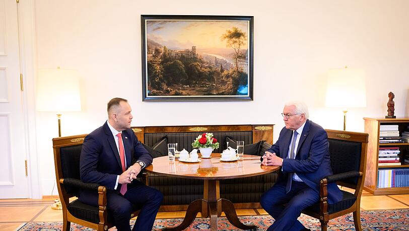 Bundespräsident Steinmeier lehnte im Gespräch mit seinem polnischen Kollegen Nawrocki Reparartionsforderungen erneut ab Bundespräsident Steinmeier lehnte im Gespräch mit seinem polnischen Kollegen Nawrocki Reparartionsforderungen erneut ab