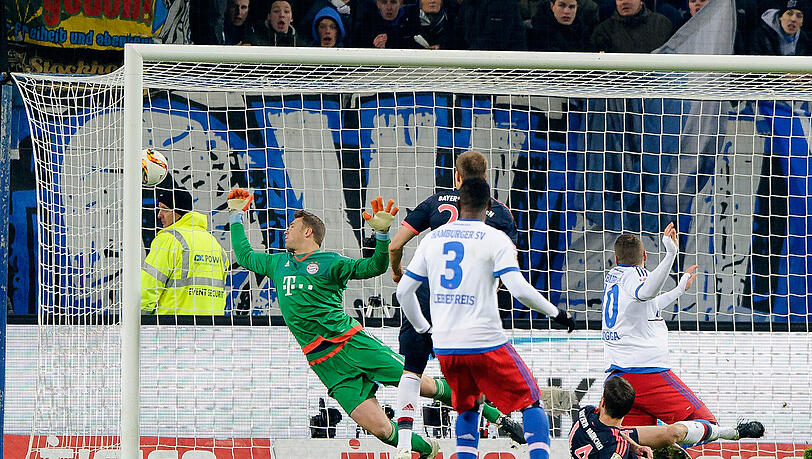 Manuel Neuer: Note 3. Erste Bewährungsprobe 2016 nach 13 Minuten: ein Hunt-Schuss. Locker pariert. Als Rückpass-Bande sehr gefragt. Vor dem 1:1 irgendwie unentschlossen, war aber auch schwierig einzuschätzen, diese Torschussflanke. Manuel Neuer: Note 3. Erste Bewährungsprobe 2016 nach 13 Minuten: ein Hunt-Schuss. Locker pariert. Als Rückpass-Bande sehr gefragt. Vor dem 1:1 irgendwie unentschlossen, war aber auch schwierig einzuschätzen, diese Torschussflanke.