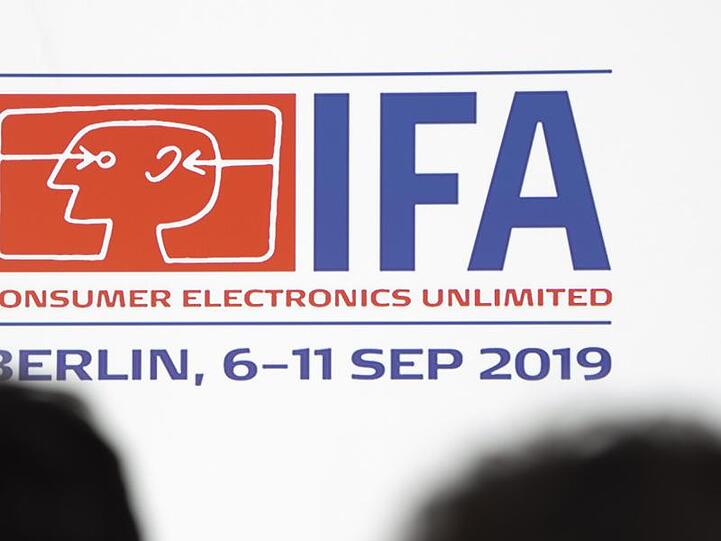 Anfang September dreht sich unter dem Berliner Funkturm bei der Internationalen Funkausstellung traditionell alles um Verbraucher-Elektronik.