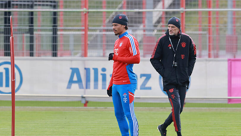 Leroy Sané (l.) und Thomas Tuchel im ersten Training des neuen Bayern-Trainers.