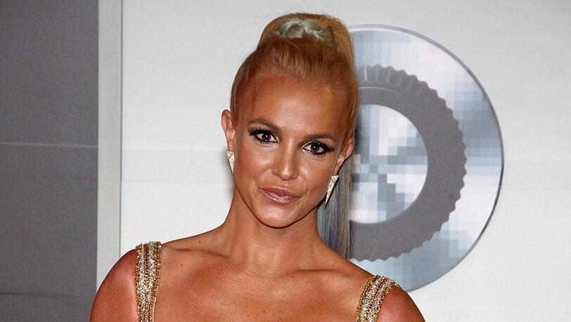 Britney Spears zeigt sich erschüttert, nachdem ihr einer ihrer Söhne gestand, nicht an Gott zu glauben. Britney Spears zeigt sich erschüttert, nachdem ihr einer ihrer Söhne gestand, nicht an Gott zu glauben.