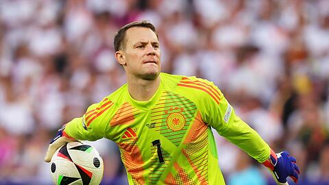 Sein Vertrag beim FC Bayern läuft 2025 aus, danach könnte es für ihn noch weitergehen: Torhüter und Kapitän Manuel Neuer.