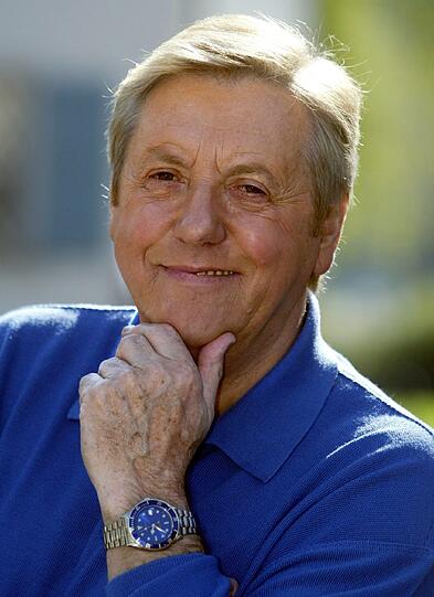Der österreichische Entertainer Karl Moik stirbt im Alter von 76 Jahren in einer Klinik in Salzburg.