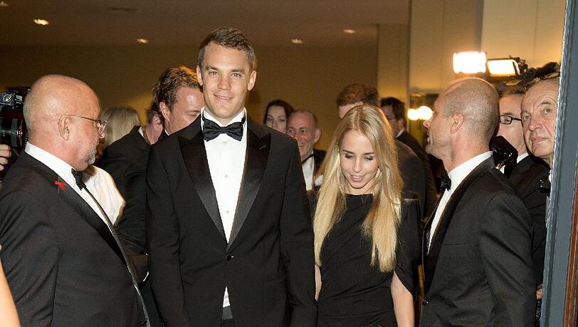 Manuel Neuer mit seiner hübschen Freundin Nina Manuel Neuer mit seiner hübschen Freundin Nina