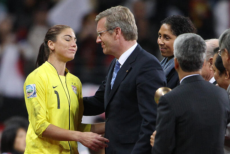 Schöne Hope Solo: So trauert die Amerikanerin nach dem verlorenem Finale gegen Japan