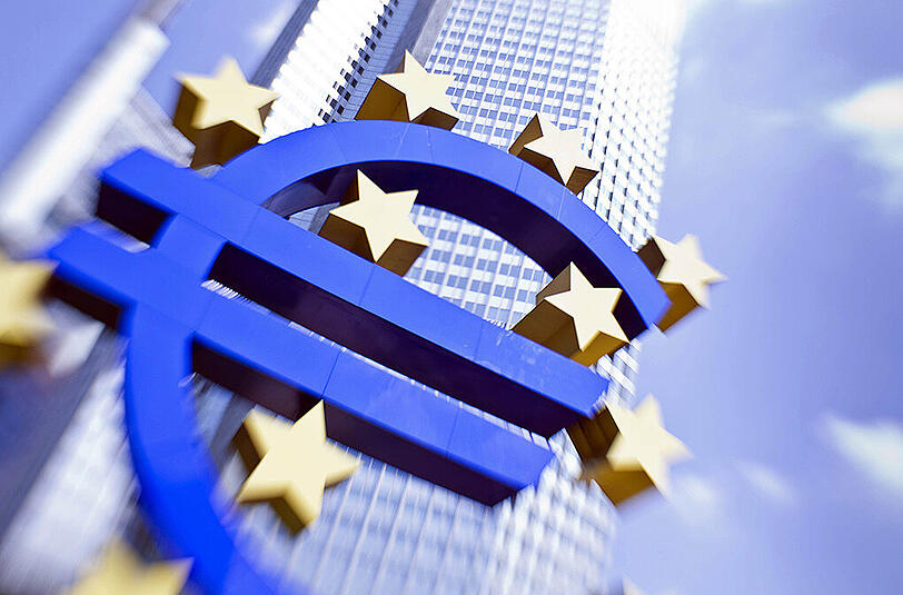 Die EZB hat die Kreditvergabe an die Bedingung geknüpft, dass Banken das Geld zumindest teilweise an Unternehmen und Privatkunden weiterreichen.