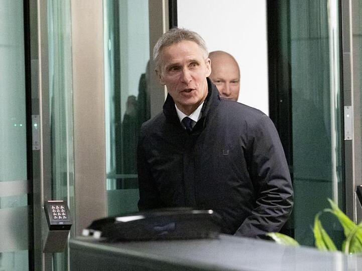 "Am 6. Februar werden wir Geschichte schreiben", erklärte NATO-Generalsekretär Jens Stoltenberg auf Twitter.