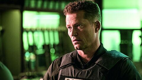 Luke (Til Schweiger) ist knallharter GSG-10-Ermittler, bei dem Abmahnungen zur Regelmäßigkeit geworden sind.