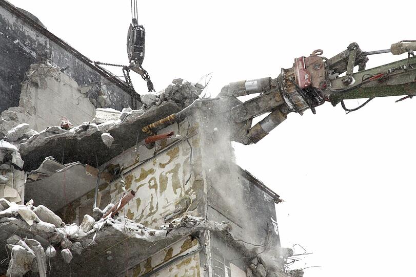Das "Holiday Inn" wird abgerissen. Die Bilder von der Baustelle