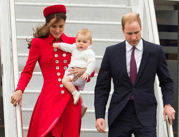 Prinz William mit Herzogin Kate und George
