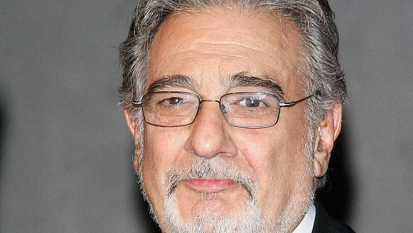 Plácido Domingo hält es für seine moralische Pflicht, mitzuteilen, dass er "positiv auf Covid-19, den Corona-Virus, getestet" wurde Plácido Domingo hält es für seine moralische Pflicht, mitzuteilen, dass er "positiv auf Covid-19, den Corona-Virus, getestet" wurde