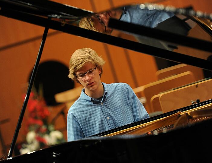 Der kanadische Pianist Jan Lisiecki.