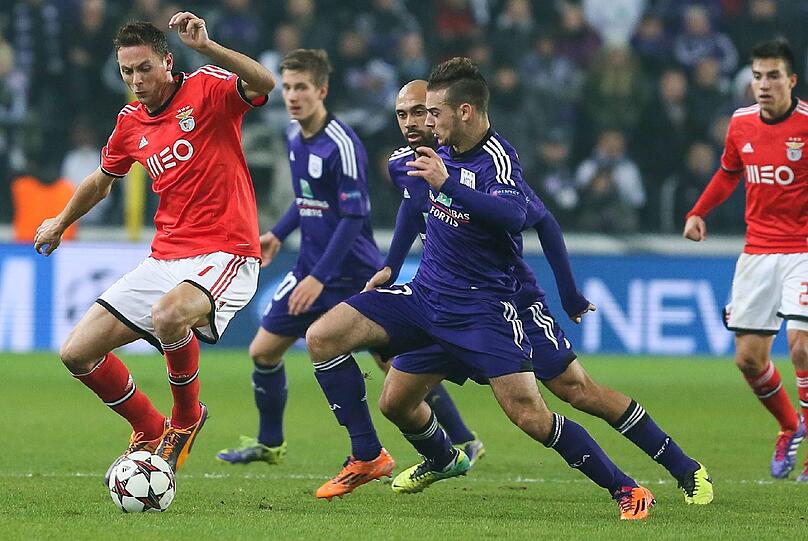 Nemanja Matic (links) von Benfica Lissabon - geschätzter Marktwert: 27 Millionen Euro.