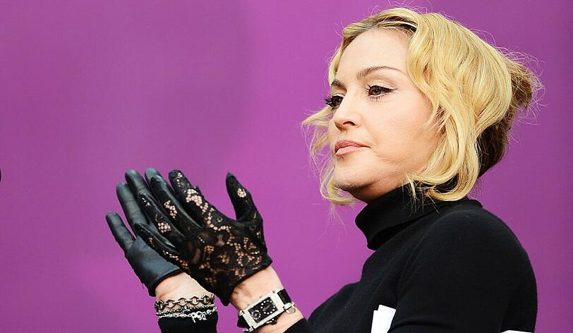 Kein Applaus von Madonna: Die Sängerin wehrt sich per Instagram gegen die Biopic-Pläne Hollywoods.