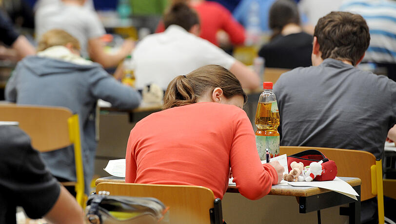 Nur in Bayern und Baden-Württemberg haben Schüler zwei Wochen Pfingstferien. Ist das sinnvoll? Nur in Bayern und Baden-Württemberg haben Schüler zwei Wochen Pfingstferien. Ist das sinnvoll?