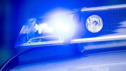 Die Ermittlungen der Kriminalpolizei und der Staatsanwaltschaft dauern weiter an. (Symbolbild)