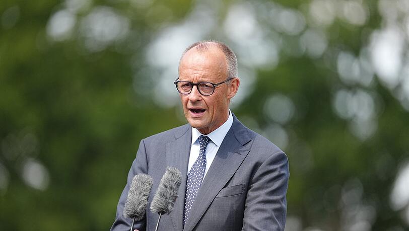 Der Trend zur Frühverrentung bei einer älter werdenden Gesellschaft müsse gestoppt werden, sagt der Kanzler. Der Trend zur Frühverrentung bei einer älter werdenden Gesellschaft müsse gestoppt werden, sagt der Kanzler.