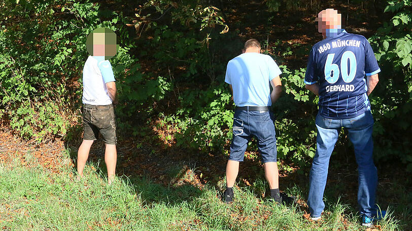 Rund ums Grünwalder Stadion: Wildpinkler bei Löwen-Heimspielen.