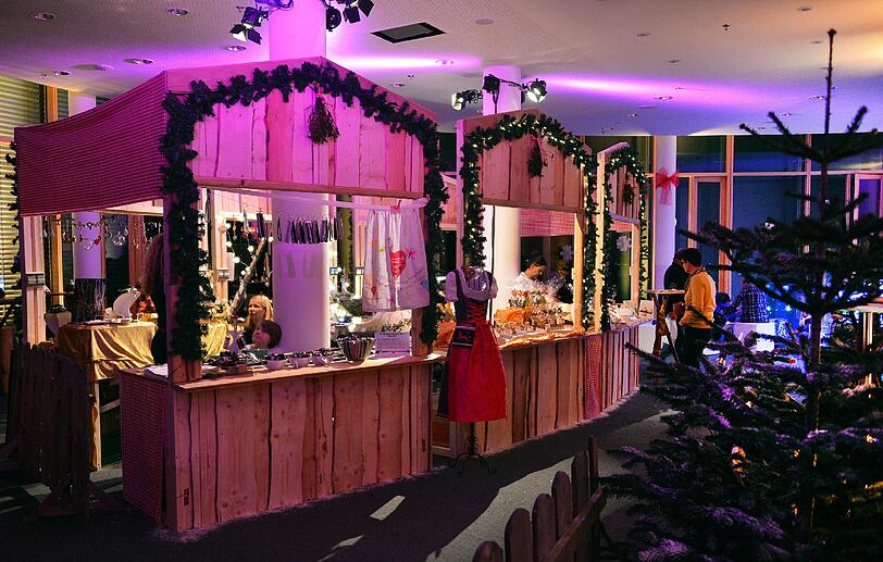 "Münchens höchster Weihnachtsmarkt" im 13. Stock des Mercedes-Benz Centers an der Donnersbergerbrücke.