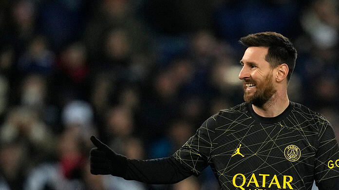 Daumen hoch! Lionel Messi soll für den Bayern-Kracher rechtzeitig fit sein.