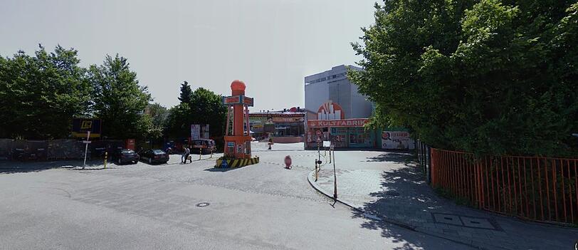 Erst Kunstpark Ost, dann Kultfabrik – dieses Eingangsareal an der Grafinger Straße weckt bei vielen Erinnerungen an wilde Zeiten.