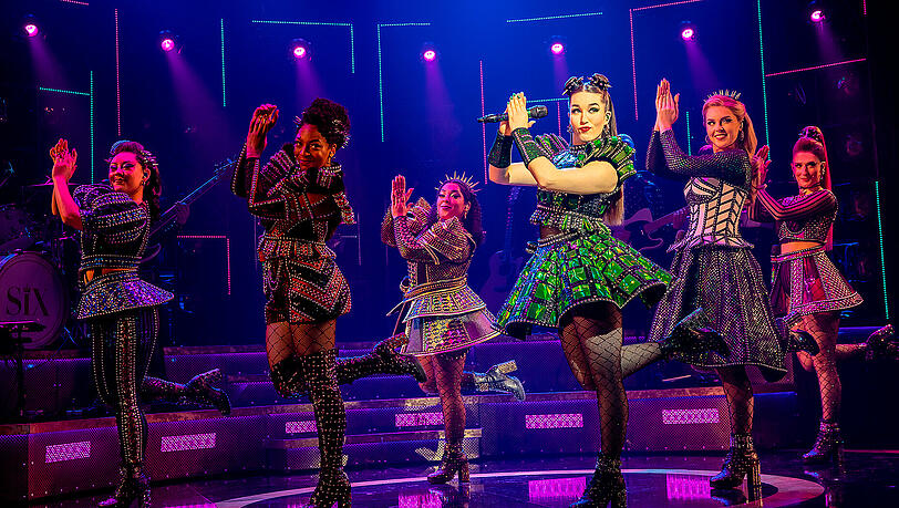 Das Musical "Six". Das Musical "Six".