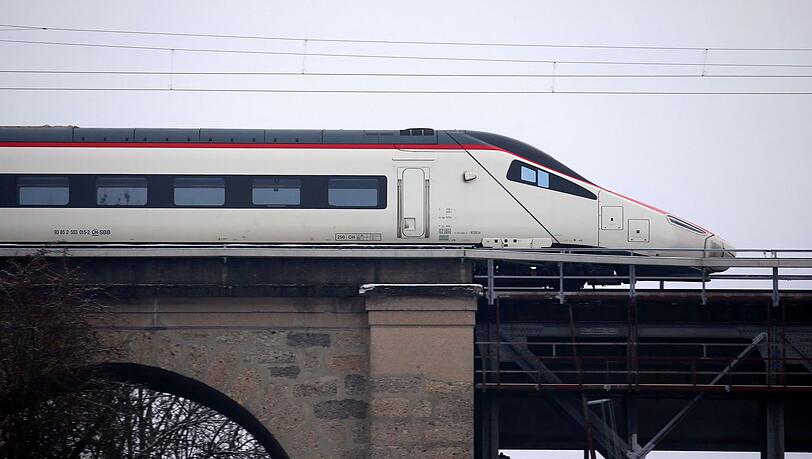 Auch die Eurocity-Express-Züge in Richtung Zürich sind von den Problemen betroffen. (Archivbild)